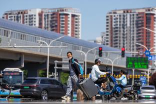 何时复出？沃恩：西蒙斯将会随队参加接下来的3个客场